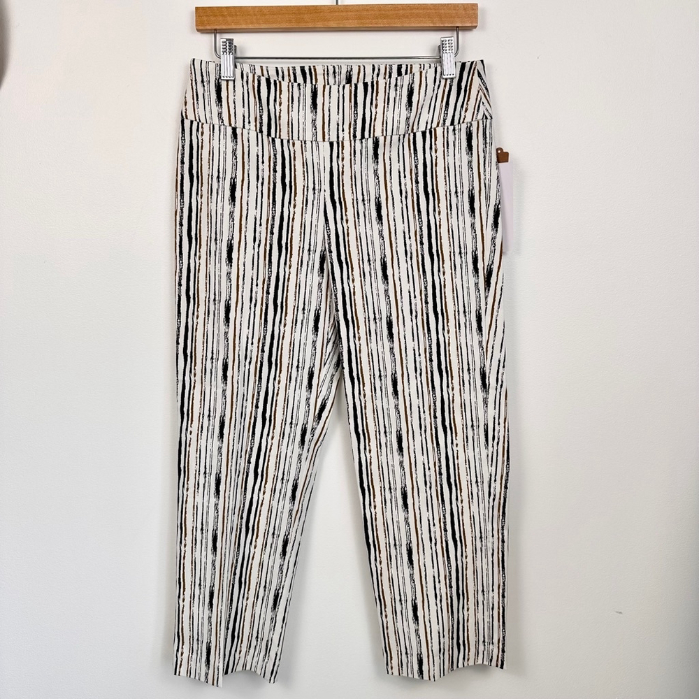 Women's S.C. & CO. Pants Size 8 White Black Striped Capri